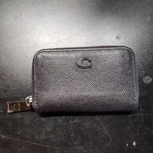 Coach zipper wallet - Picture 1 of 3
